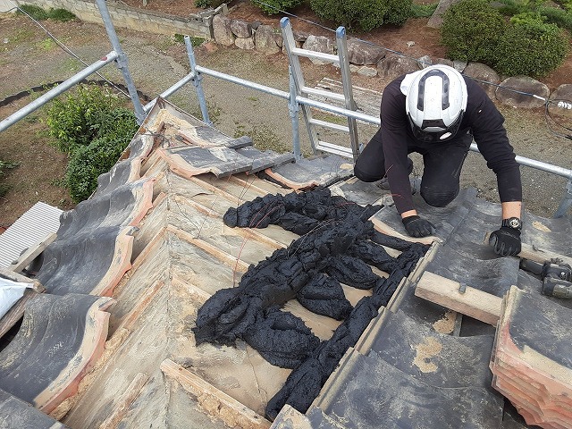 平を塞ぐ　なじみ土葺き工法